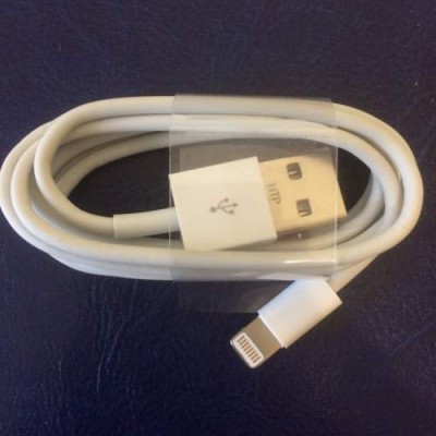 USB кабель iPhone 5 / 5S / 6 / 6s / 7 / Lightning / 1 м / 2А AWM